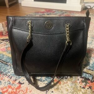 Anne Klein Perfect Lion Logo Tote Bag - Faux Leather {Pre-Owned) Black